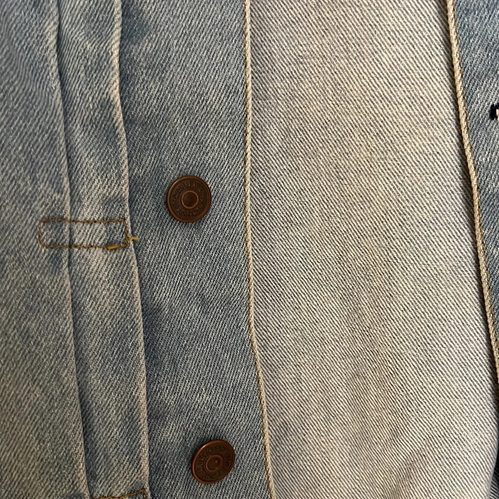Ralph Lauren Light Blue Denim Jacket with Pink Flamingo Patch - Picture 7 of 9